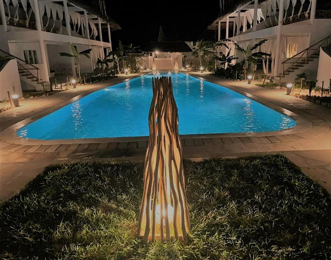 Nyota 11 - Jua Resort ワタム エクステリア 写真