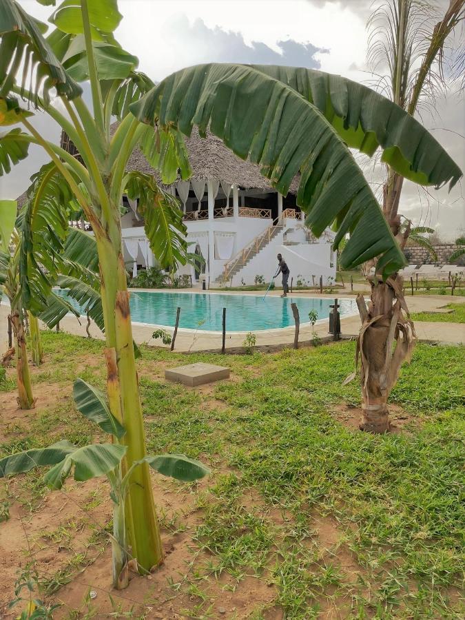 Nyota 11 - Jua Resort ワタム エクステリア 写真