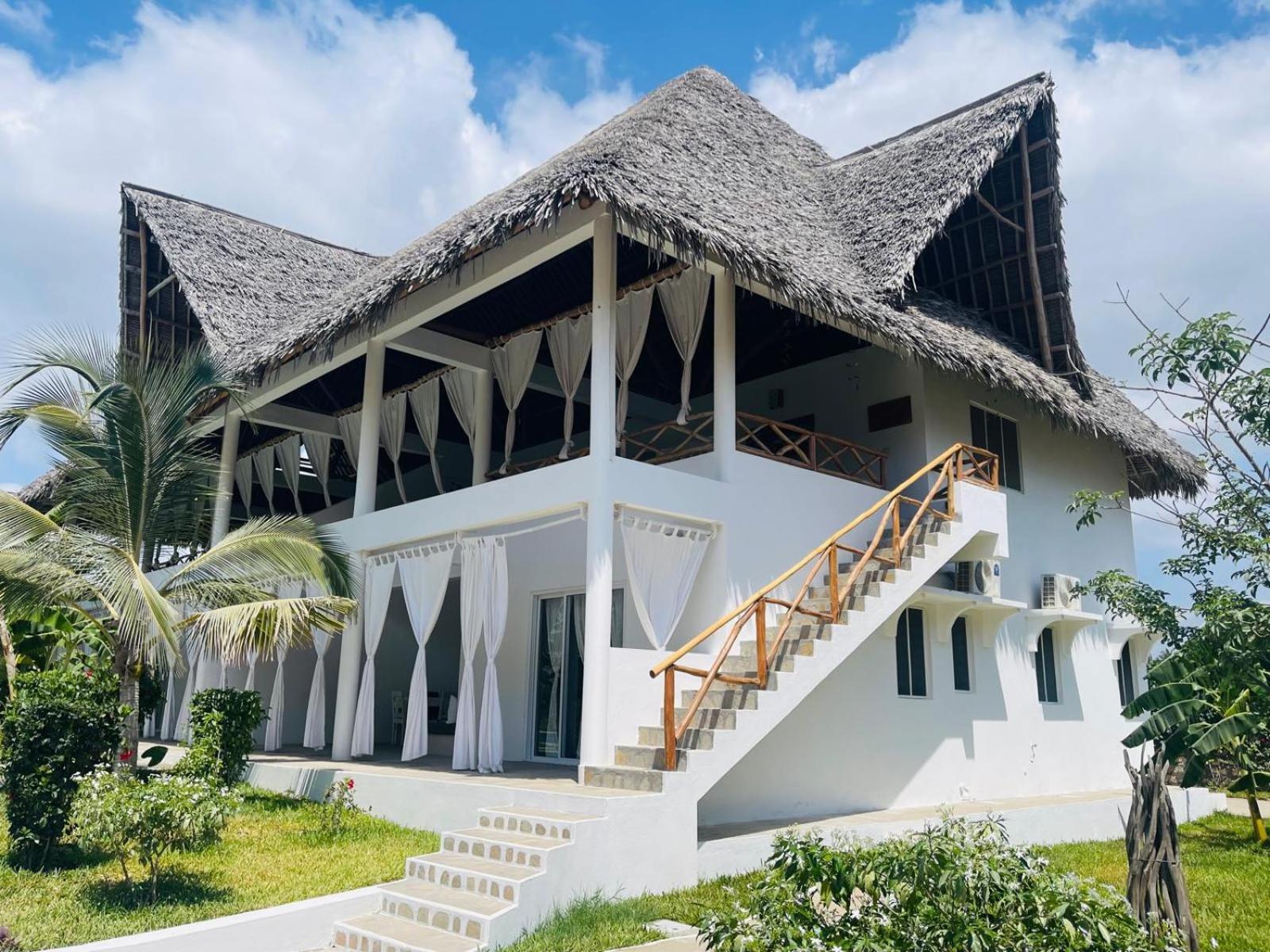 Nyota 11 - Jua Resort ワタム エクステリア 写真