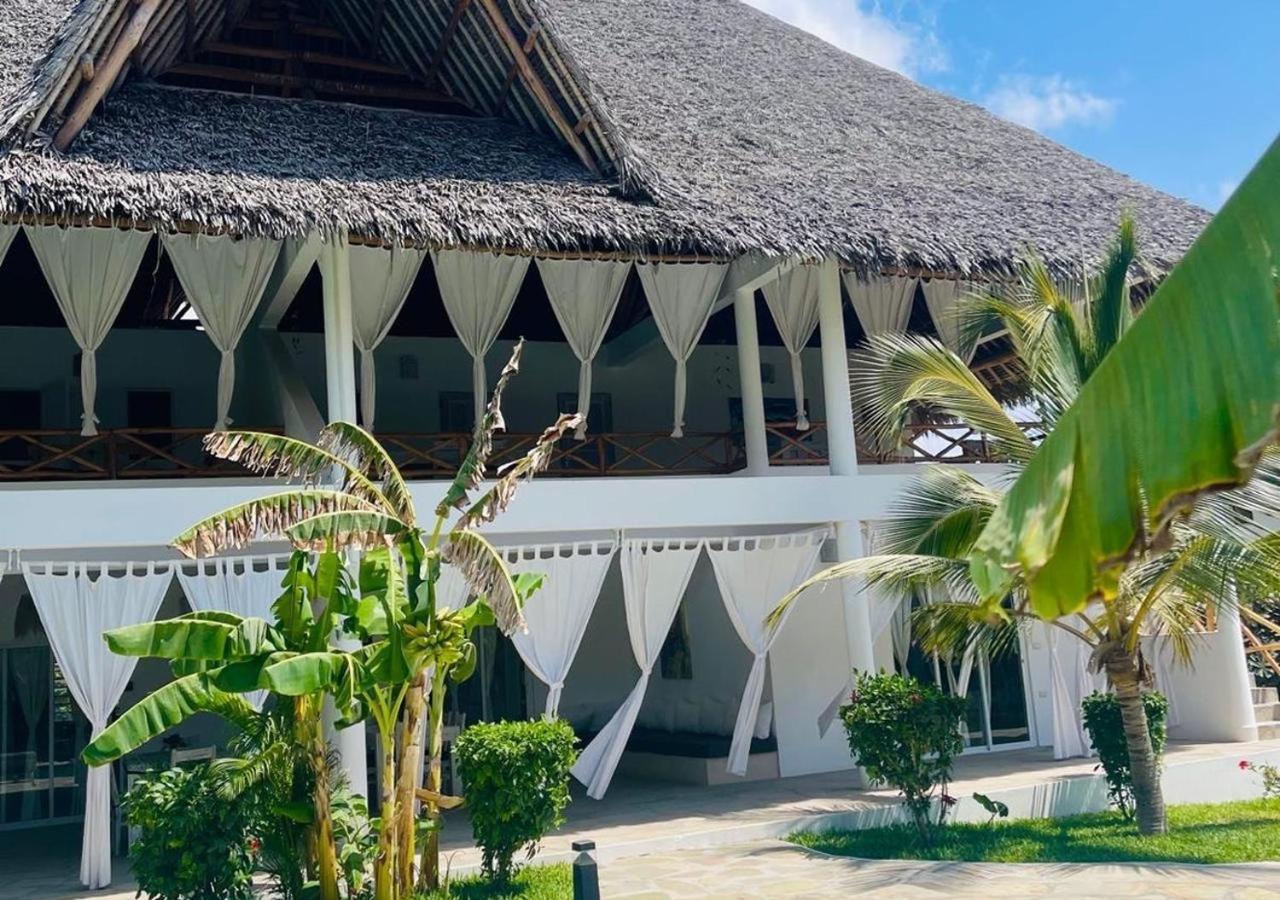 Nyota 11 - Jua Resort ワタム エクステリア 写真